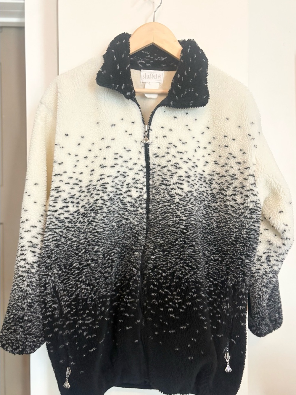 Women’s VTG DuffleCo Ombre Black & Cream Sherpa Zip Jacket